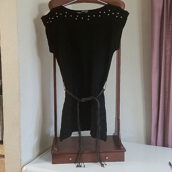 Attyre New York Short Sleeve pullover Sweater - Picture 1 of 3